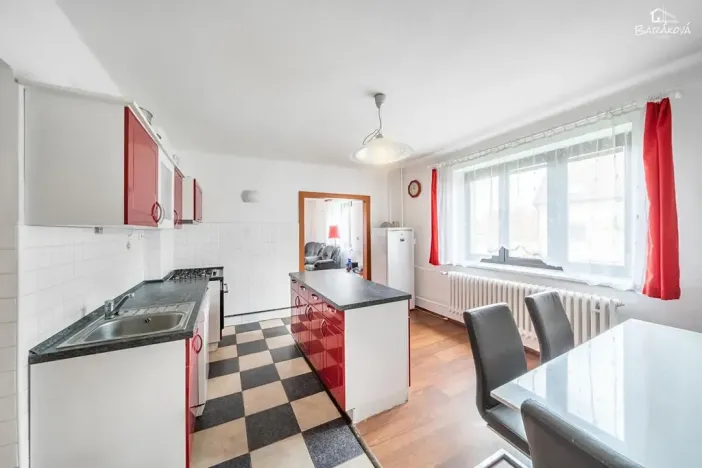 Prodej rodinného domu, Soběkury, 285 m2