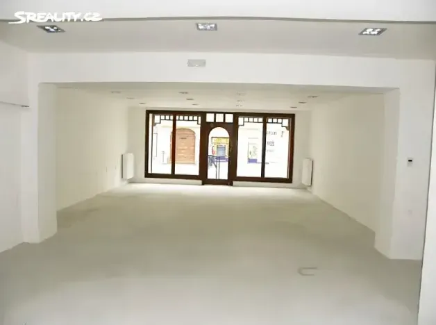 Pronájem obchodního prostoru, Jihlava, Benešova, 234 m2