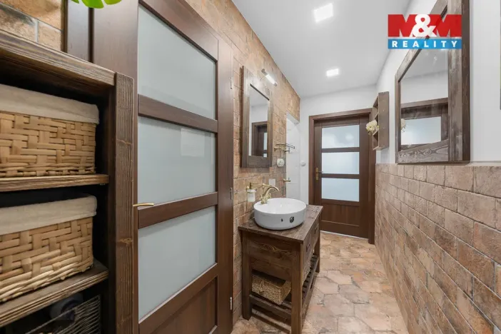 Prodej bytu 4+1, Chlumec, Vyklická, 98 m2