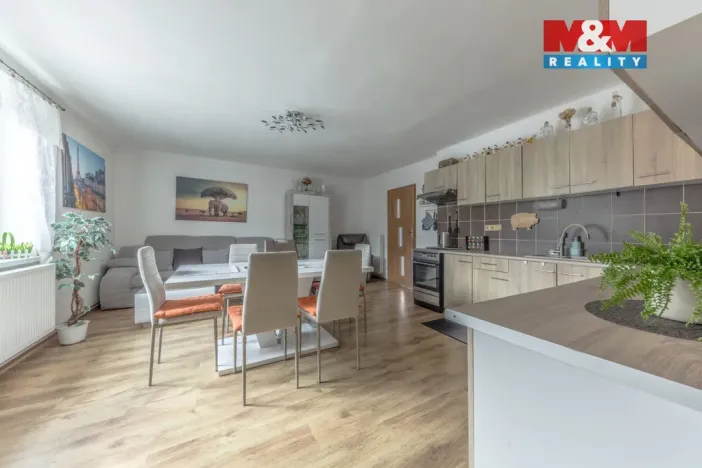 Prodej rodinného domu, Dobkovice, 224 m2