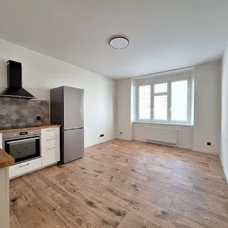 Pronájem bytu 2+kk, Praha - Holešovice, Malá Plynární, 47 m2
