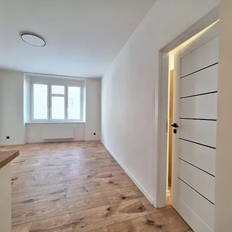 Pronájem bytu 2+kk, Praha - Holešovice, Malá Plynární, 47 m2