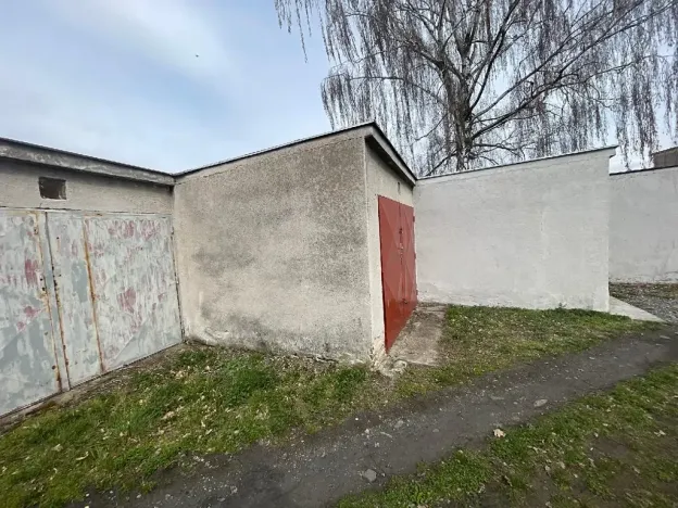 Pronájem garáže, Pardubice, Fáblovka, 24 m2