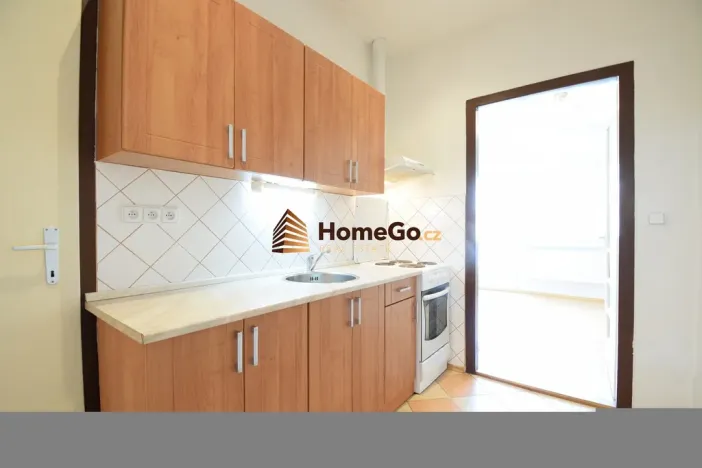 Pronájem bytu 1+1, Praha - Nusle, U gymnázia, 47 m2