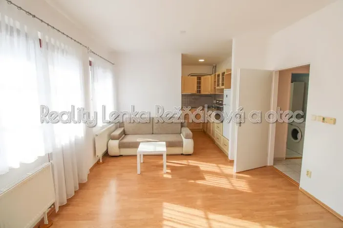 Pronájem bytu 1+kk, Mikulov, Brněnská, 36 m2