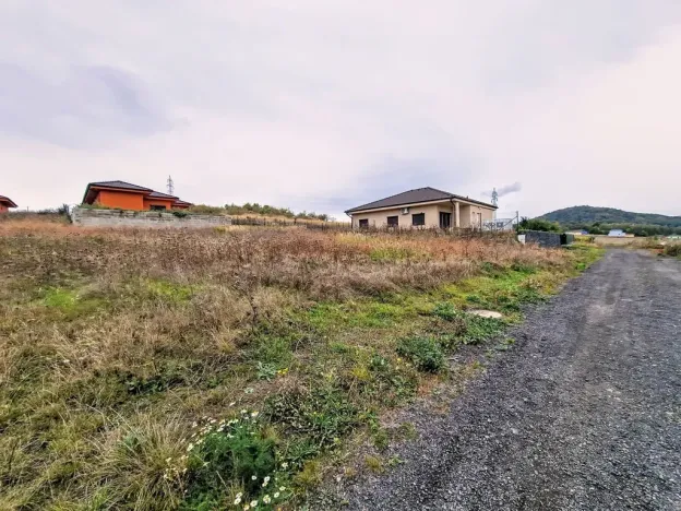 Prodej pozemku pro bydlení, Modlany, 755 m2