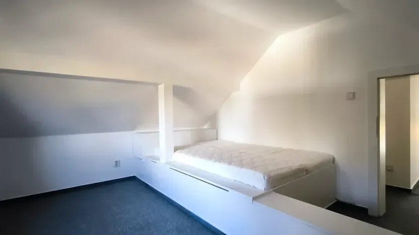 Pronájem bytu 2+1, Praha - Kunratice, Vídeňská, 40 m2