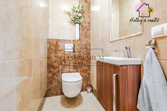 Prodej rodinného domu, Psáry, U Studny, 298 m2