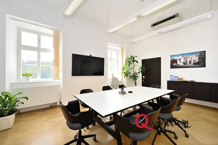 Pronájem kanceláře, Praha - Hradčany, Loretánské náměstí, 32 m2