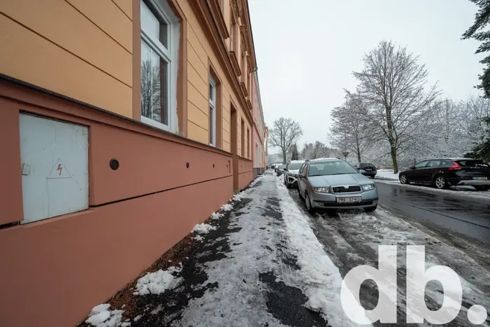 Pronájem bytu 1+1, Karlovy Vary, Jabloňová, 45 m2