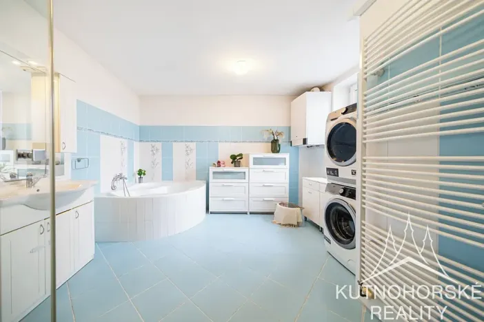 Prodej komerční nemovitosti, Kutná Hora, Zvěřinova, 318 m2