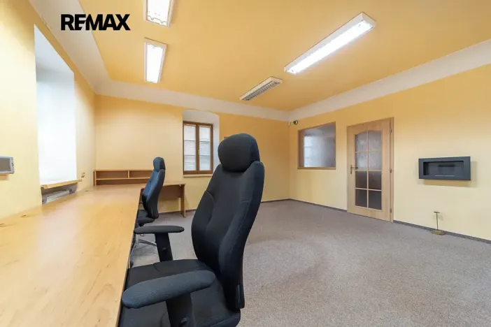 Prodej komerční nemovitosti, Šumperk, nám. Míru, 200 m2