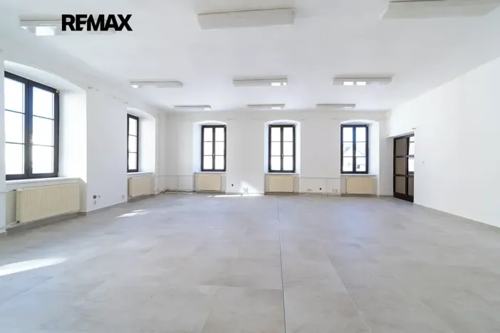 Prodej obchodního prostoru, Králíky, 5. května, 519 m2