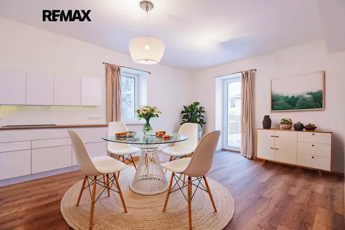 Prodej bytu 2+kk, Svoboda nad Úpou, Nádražní, 54 m2