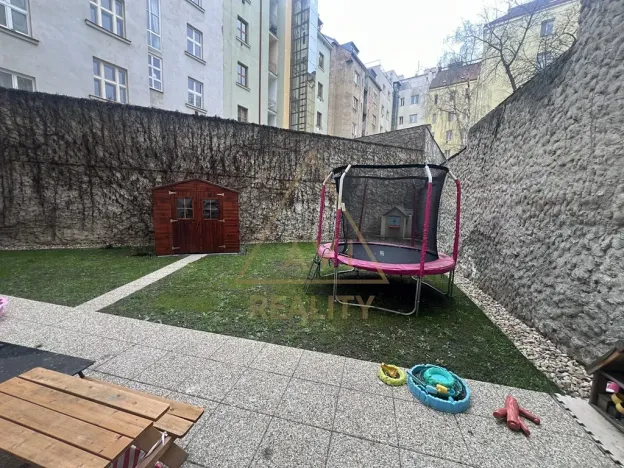 Pronájem bytu 2+kk, Praha - Libeň, Andrštova, 58 m2