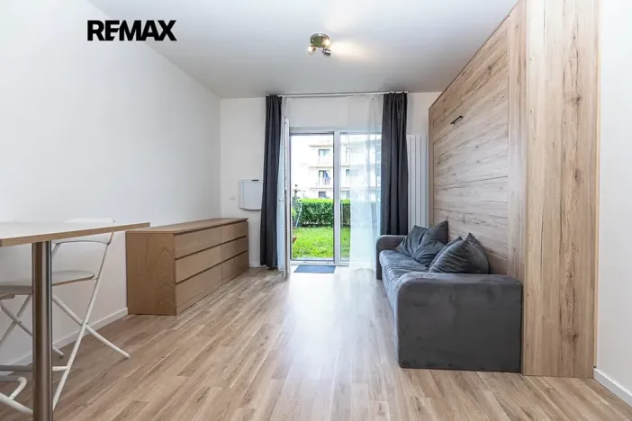 Pronájem bytu 1+kk, Praha - Libeň, Novovysočanská, 25 m2