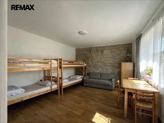 Pronájem atypického bytu, Drahelčice, V Brance, 164 m2