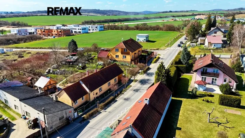 Pronájem atypického bytu, Drahelčice, V Brance, 164 m2