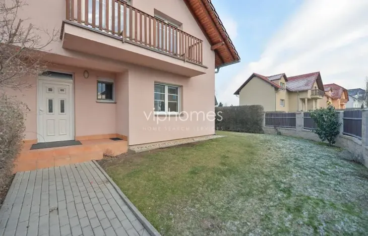 Pronájem vily, Průhonice, Pod Valem II., 200 m2