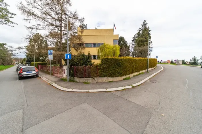 Pronájem bytu 2+1, Praha - Dejvice, Na Kodymce, 95 m2