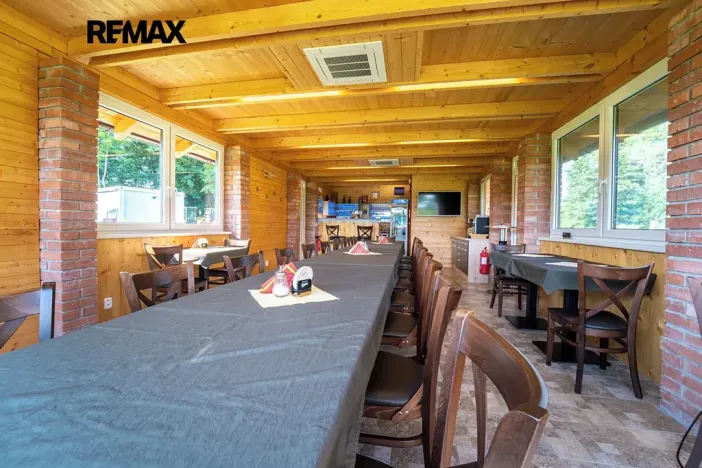 Prodej komerční nemovitosti, Chrášťany, 10917 m2