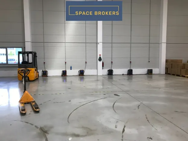 Pronájem skladu, Olomouc, 2500 m2