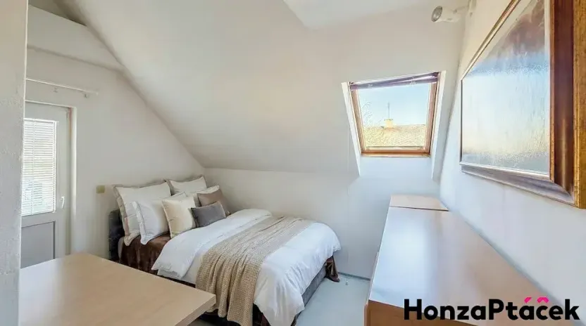 Prodej rodinného domu, Praha, 219 m2