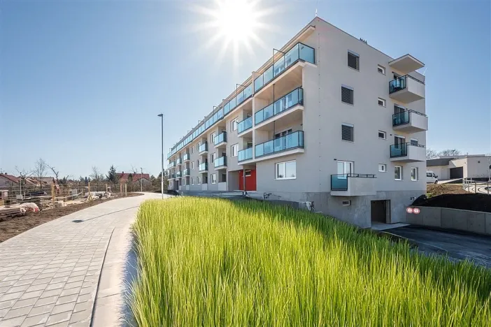 Prodej bytu 2+kk, Hustopeče, Alejní, 57 m2