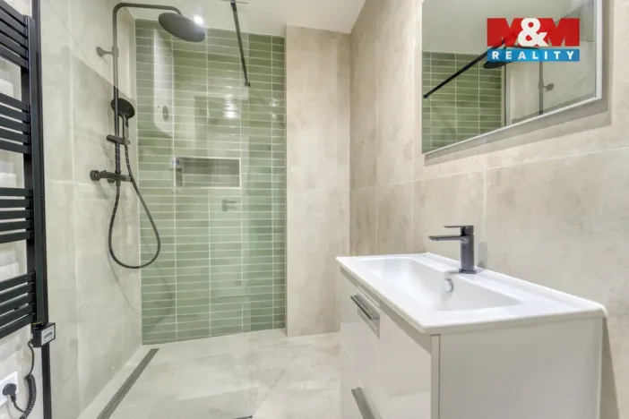 Pronájem bytu 2+kk, Plzeň - Jižní Předměstí, Klatovská třída, 68 m2