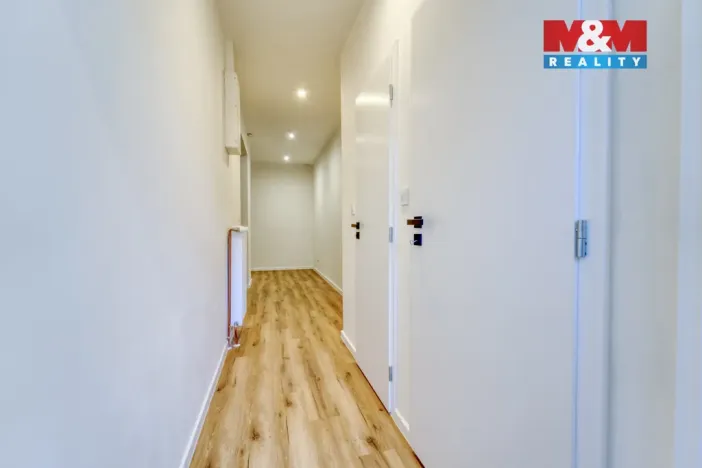 Pronájem bytu 2+kk, Plzeň - Jižní Předměstí, Klatovská třída, 68 m2