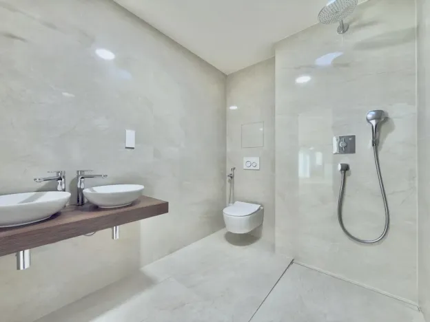 Prodej bytu 4+kk, Praha - Holyně, náměstí Pod lípou, 127 m2