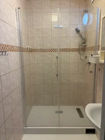 Pronájem bytu 2+kk, Brno, Bzenecká, 44 m2