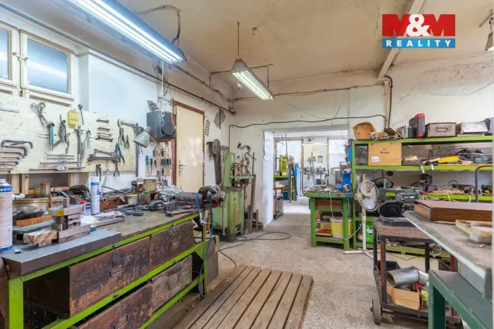 Prodej výrobních prostor, Bedihošť, Komenského, 180 m2