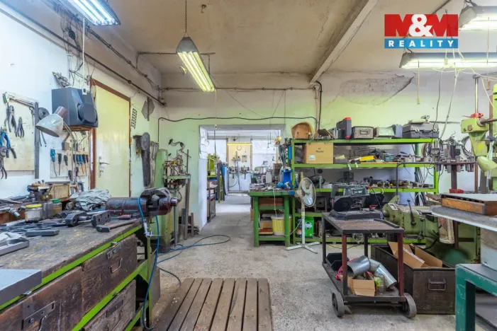 Prodej výrobních prostor, Bedihošť, Komenského, 180 m2