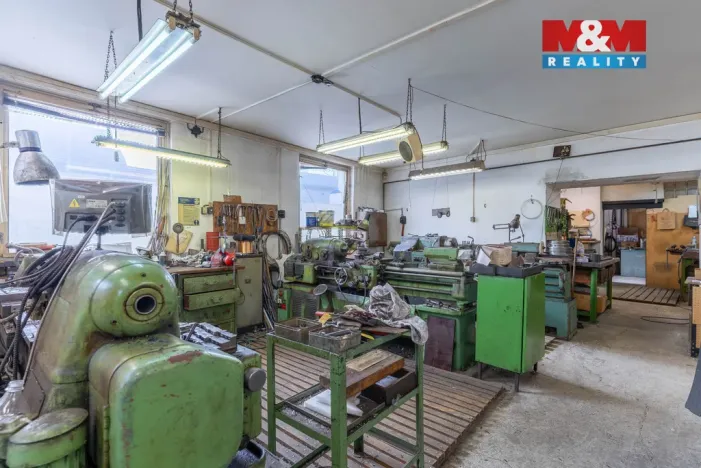 Prodej výrobních prostor, Bedihošť, Komenského, 180 m2