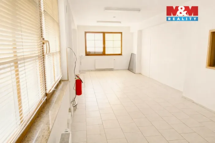 Pronájem kanceláře, Zruč nad Sázavou, náměstí MUDr. J. Svobody, 29 m2