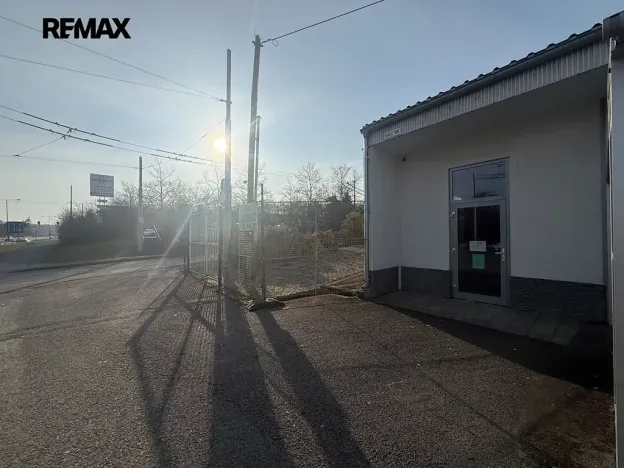 Pronájem obchodního prostoru, Plzeň, Rokycanská, 56 m2