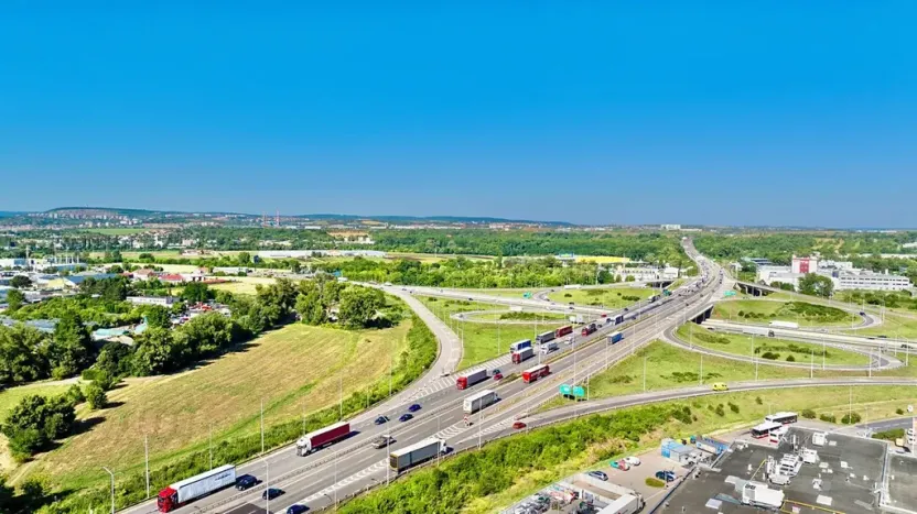 Prodej komerčního pozemku, Brno, Hněvkovského, 10000 m2