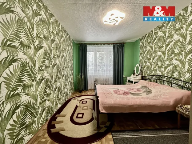 Prodej bytu 3+1, Uhlířské Janovice, 1. máje, 70 m2