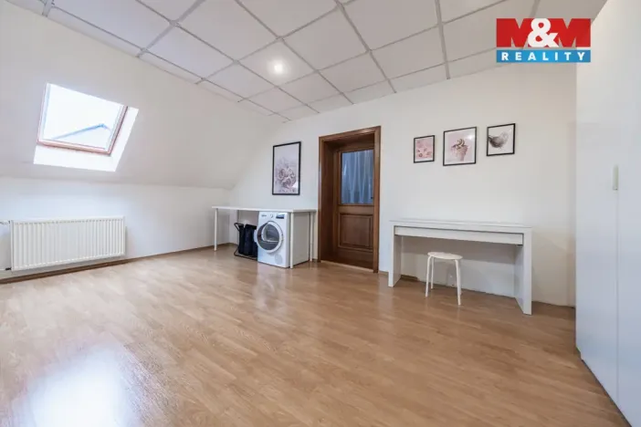 Prodej výrobních prostor, Droužkovice, Rudé armády, 486 m2