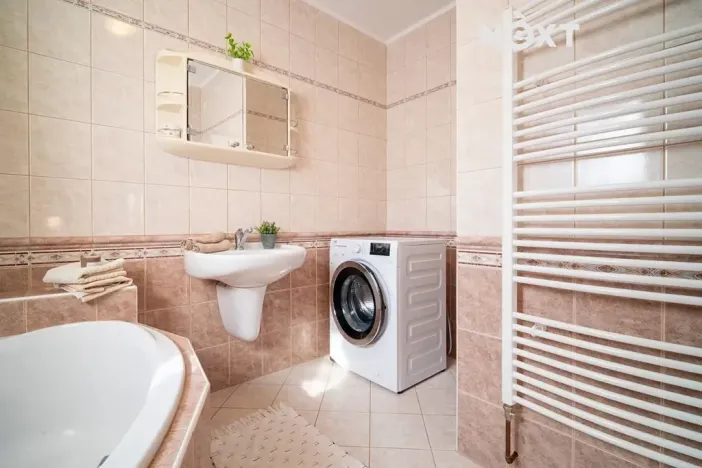 Prodej rodinného domu, Jindřichův Hradec, 197 m2