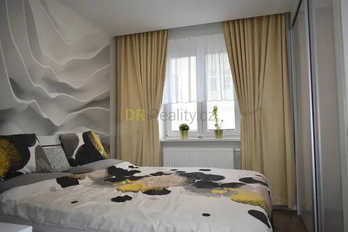 Pronájem bytu 2+kk, Brno, Ypsilantiho, 42 m2