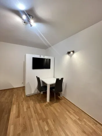Pronájem bytu 1+kk, Ostrava - Poruba, Španielova, 31 m2