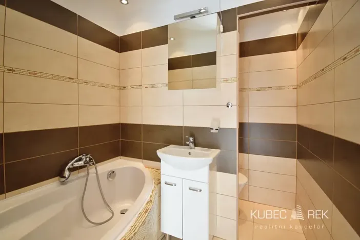 Pronájem bytu 1+1, Sezimovo Ústí, Dukelská, 35 m2