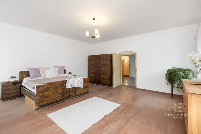 Prodej vícegeneračního domu, Chotiněves, 495 m2