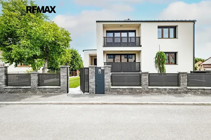 Prodej vily, Jindřichův Hradec, Spojovací, 183 m2