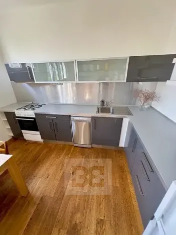 Pronájem bytu 2+kk, Praha - Holešovice, Osadní, 43 m2