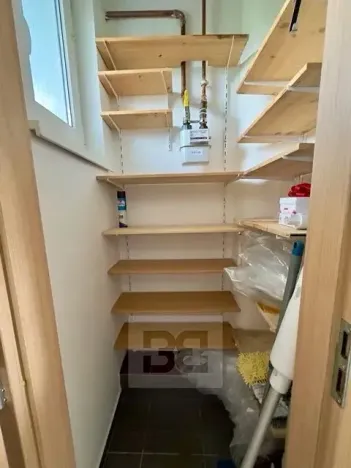 Pronájem bytu 2+kk, Praha - Holešovice, Osadní, 43 m2