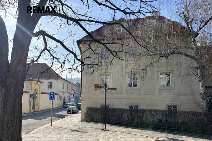 Prodej bytu 4+1, Praha - Malá Strana, Valdštejnská, 117 m2