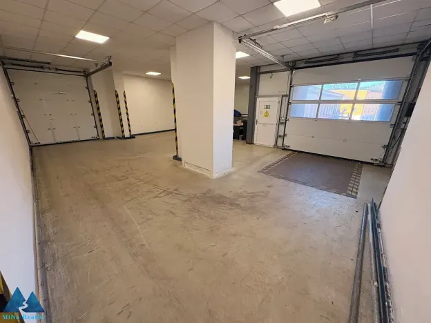 Pronájem skladu, Trutnov, Tovární, 1610 m2